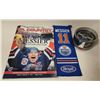 Image 1 : LOT OF OILERS COLLECTIBLES MESSIER BANNER NIGHT