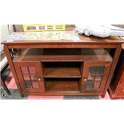 WOOD CORNER TV ENTERTAINMENT STAND,