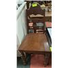 Image 1 : VINTAGE WOOD CHAIR