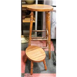PAIR OF VINTAGE OAK STOOLS