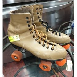 VINTAGE ROLLER SKATES SIZE 8.5 MENS