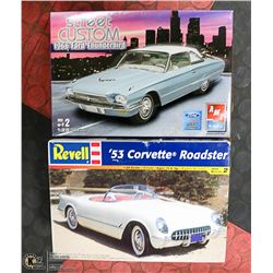 2 SEALED INSIDE CAR MODEL KITS 1: 25