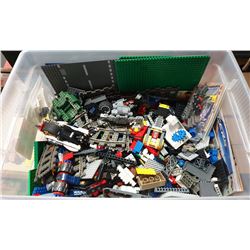 LEGO LARGE BIN ASSORTED PIECES INCLUDING PEOPLE
