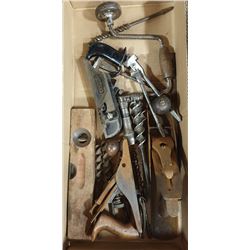 LARGE BOX OF ESTATE VINTAGE HAND TOOLS,