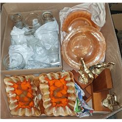 BOX WITH VINTAGE ITEMS INCL. 8-PC