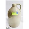 Image 1 : VINTAGE JUG