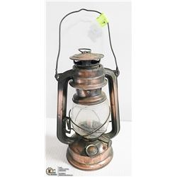 HURRICANE LAMP