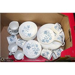 8 PLACE SETTING OF ROYAL KNIGHT BLUE IVY IRONSTONE