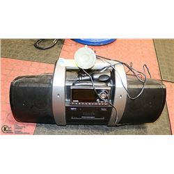 SIRUS SATTELIGHT RADIO AND SPEAKER