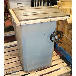 10" DELTA UNISAW ,3 PHASE