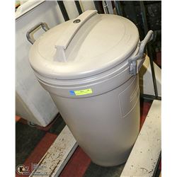LARGE GARBAGE CAN WITH WHEELS