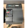 Image 3 : (2) - SIEMENS 6SE9221-0DC40 MICROMASTER DRIVES (FOR PARTS OR REPAIR)