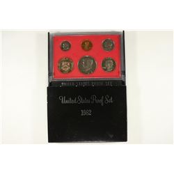 1982 US PROOF SET (WITH BOX)