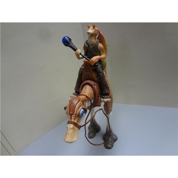 Jar Jar & Kaadu 1/18th scale