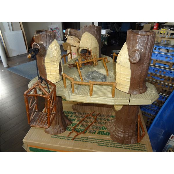 1983 EWOK Village (has wear and tear )