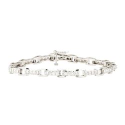 2.20 ctw Round Brilliant Cut Diamond Tennis Bracelet - 14KT White Gold
