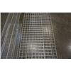 Image 2 : 3 PIECES WIRE GRID WALL AND WIRE METAL SHELF