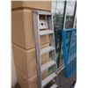 Image 2 : 6 foot aluminum a frame ladder