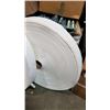 Image 2 : 2 LARGE ROLLS OF ABSORBANT TISSUE