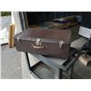 Image 2 : 2 tier rolling cart and trunk