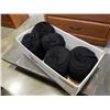 Image 1 : Box of new zealand black wool yarn