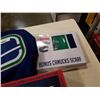 Image 3 : CANUCKS JERSEY, SCARF AND HOCKEY NIGHT IN CANADA GAME