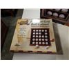 Image 2 : 2 SPORT DISPLAY CASES BASEBALL SOLID WOOD 9 BALL CASE AND PREMIUM GOLF BALL WOOD CABINET FOR 25 BALL