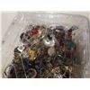 Image 2 : Tray of jewelry