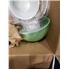 Image 3 : COLORED PYREX BOWLS AND FIRE KING MIXING BOWL