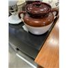Image 2 : Lot of english crocks, grapevine vase and milk glass lamp