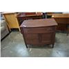 Image 1 : VINTAGE WOOD 3 DRAWER STAND