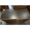 Image 8 : Brown 2 drawer dresser
