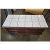Image 3 : TILE TOP ROLLING TRUNK