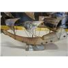 Image 3 : MECHANICAL CLOCK AND HORN-LIKE SAIL BOAT
