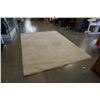 Image 1 : 8 FOOT SHAG AREA CARPET