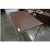 Image 1 : METAL BASE TABLE