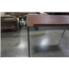 Image 2 : METAL BASE TABLE