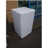 Image 2 : Sanyo white bar fridge