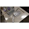 Image 7 : JANOME 1600P DB SEWING MACHINE WITH TABLE AND PLEXIGLASS EXTENSION PLATFORM