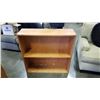 Image 1 : MAPLE BOOKSHELF