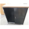 Image 3 : Metal sliding door cabinet