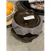 Image 3 : LOT OF BAKEWARE, PANS, PYREX BOWL