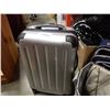 Image 2 : LARGE HARD CASE LUGGAGE BAG, COOLER BAG AND LUGGAGE BAG