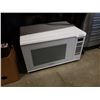 Image 1 : WHITE PANASONIC INVERTER MICROWAVE