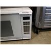 Image 2 : WHITE PANASONIC INVERTER MICROWAVE