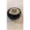 Image 2 : LAMPLIGHT LANE MUSICAL LIDDED BOX AND LIDDED LIMOGE DISH