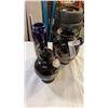 Image 1 : 2 EASTERN VASES AND LIDDED JAR