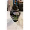 Image 8 : 2 EASTERN VASES AND LIDDED JAR