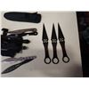 Image 2 : 9 NEW THROWING KNIVES