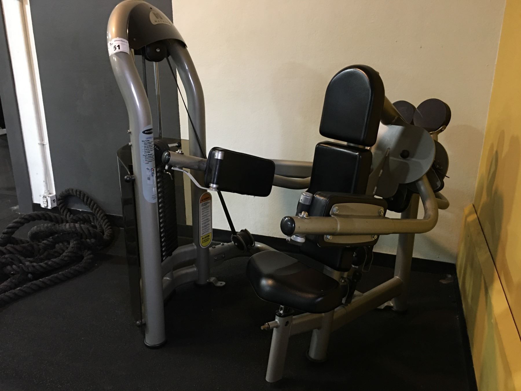 Matrix Leg Rise Machines MATRIX LATERAL RAISE MACHINE 200LB WEIGHTS - Able Auctions